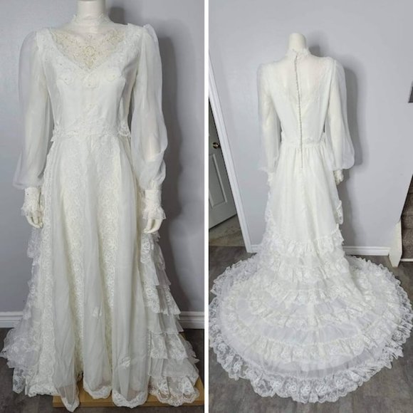 Vintage‎ Wedding Gown, 70's Wedding Dress, Boho Wedding Dress, Lace & Ruffles - Picture 1 of 10